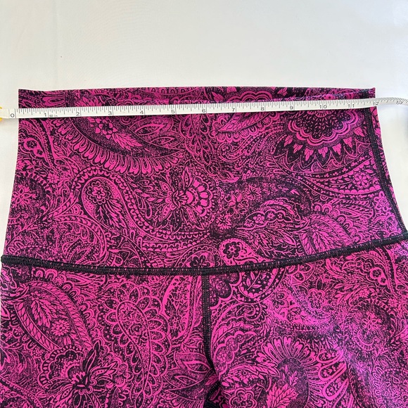 NWOT Lululemon High Times Pant in color Antique Paisley Deep Fuchsia Black sz 4 - Picture 5 of 5